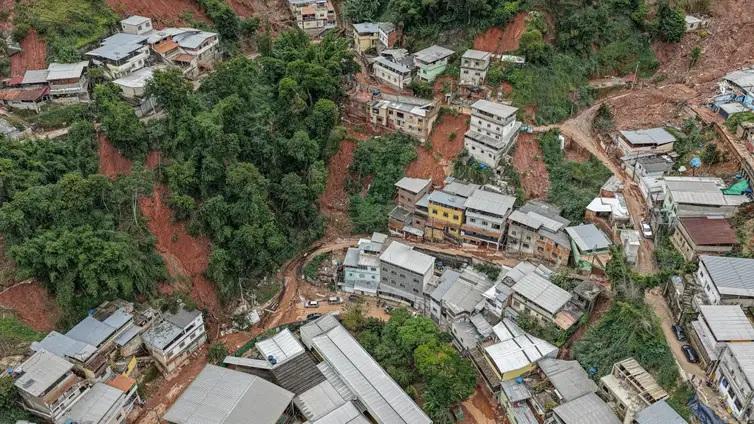 Financiamentos a desabrigados em Minas seguirão modelo do RS, diz Lula