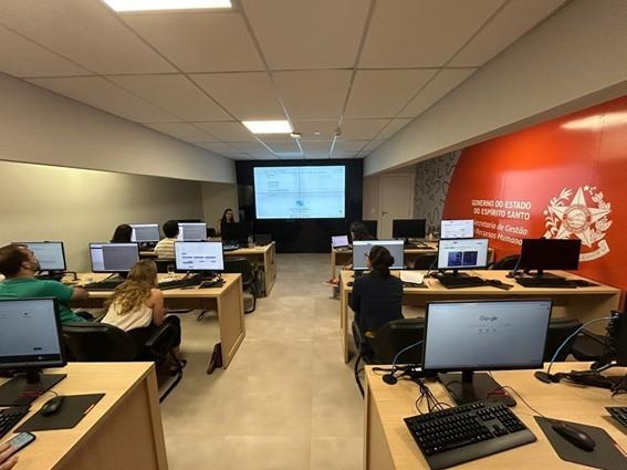 Governo do Espírito Santo participa de testes de plataforma federal para modernizar compras da alimentação escolar