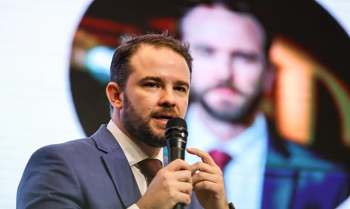 Lula confirma Dario Durigan na Fazenda, após saída de Haddad