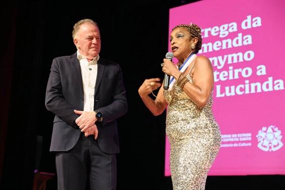 Lançamento de Revista Traços no Espírito Santo conta com homenagem a Elisa Lucinda