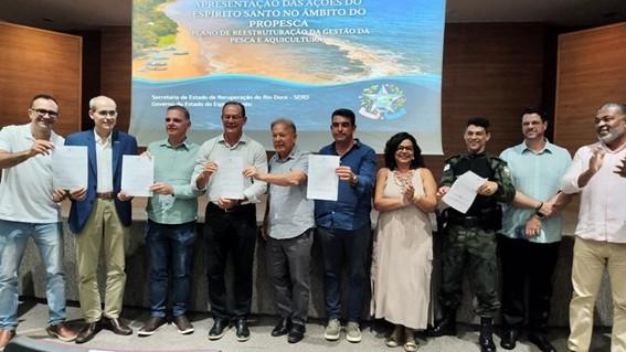 Governo do Espírito Santo anuncia R$ 44 milhões para agricultura, pesca e regularização fundiária na Bacia do Rio Doce