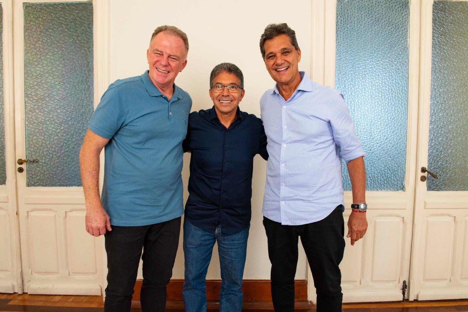 Freitas reúne lideranças para prestar contas da gestão à frente do DER-ES