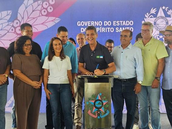 Governador Ricardo Ferraço inaugura pavimentação de rodovia e anuncia Contorno Rodoviário Sul de Aracruz, no ES