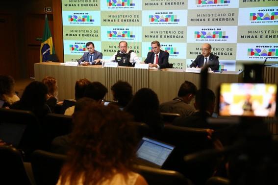 Distribuidoras deverão informar evolução das margens brutas de lucro dos combustíveis