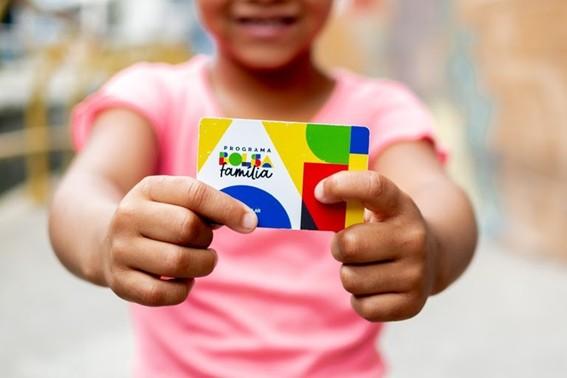 Bolsa Família chega a mais de 281,2 mil beneficiários do Espírito Santo a partir desta quinta-feira (16)