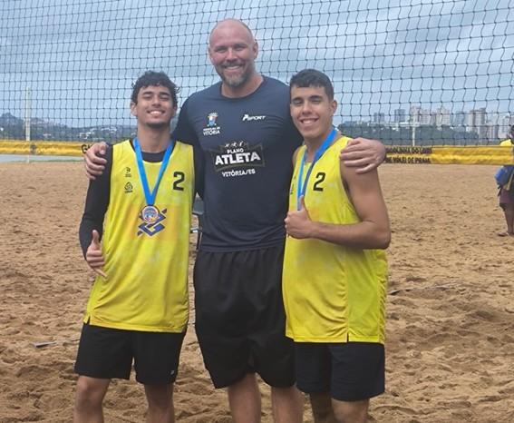 Atletas disputam segunda etapa do Circuito Estadual de Vôlei de Praia, em Vila Velha, ES