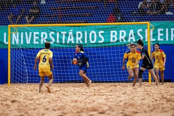 Guarapari, no ES, recebe 2 mil estudantes brasileiros para disputa do Jubs Praia