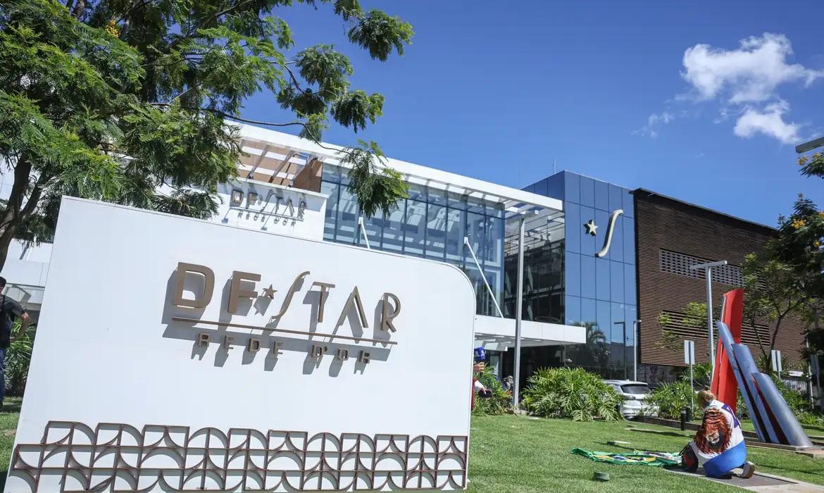 Bolsonaro apresenta boa evolução de cirurgia no ombro