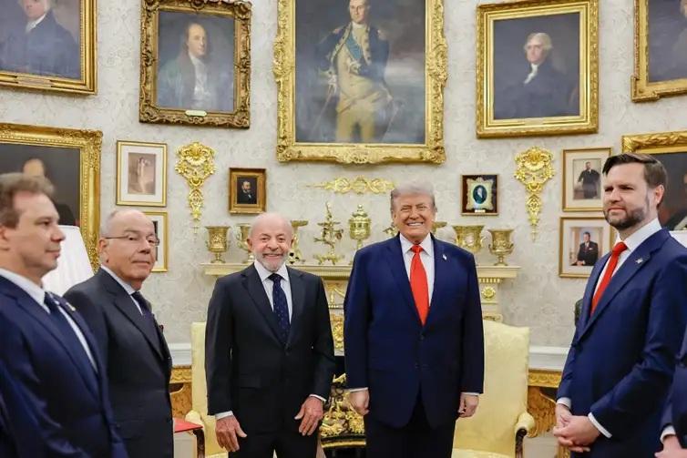 Lula e Trump orientam ministros a resolverem tarifas em 30 dias
