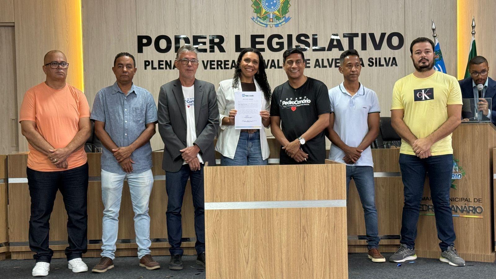Prefeitura de Pedro Canário, no ES, empossa mais de 70 novos servidores concursados