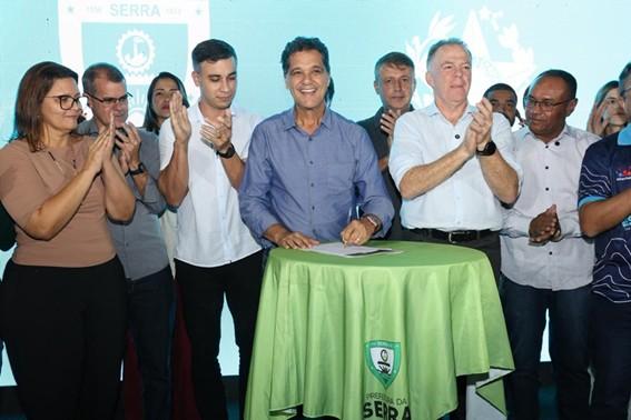 Governador Ricardo Ferraço anuncia investimentos em educação e assistência social na Serra, ES