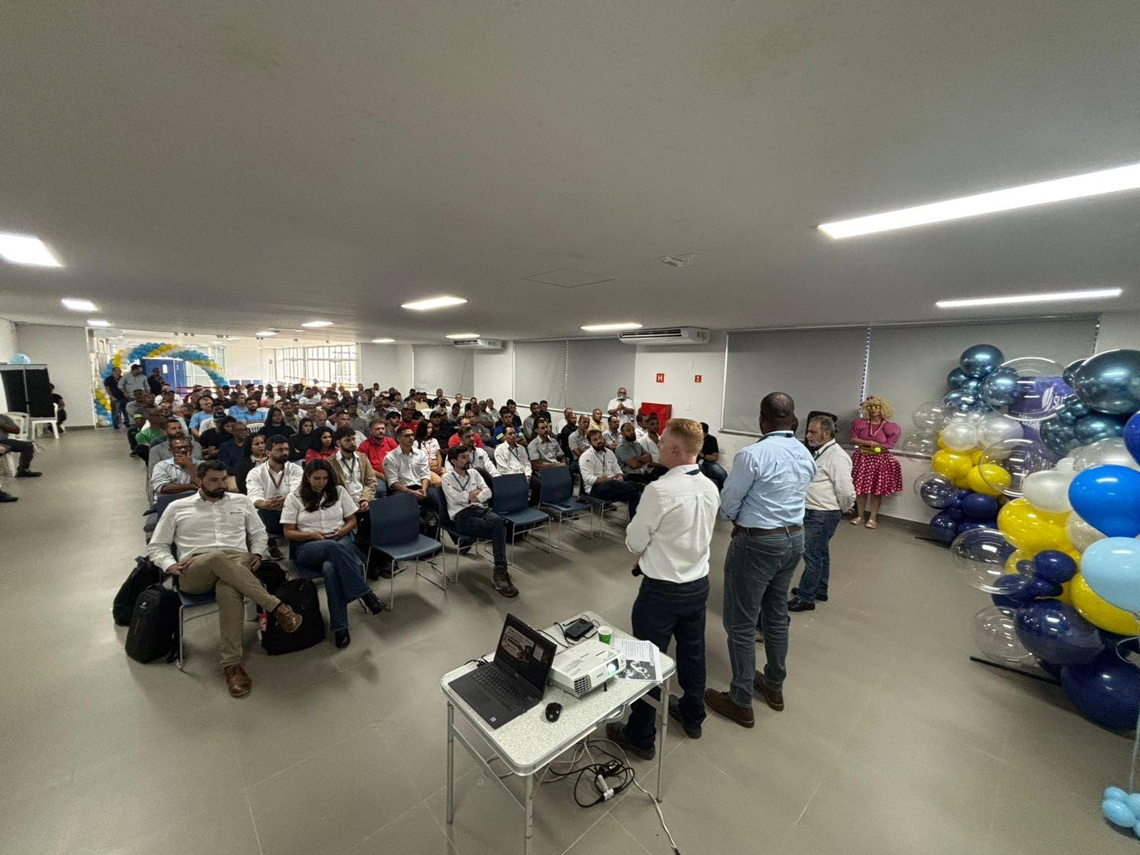Morador de São Mateus é premiado pela Suzano como melhor motorista carreteiro do Espírito Santo