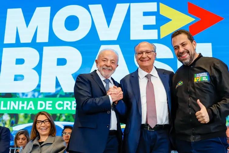 Lula cria programa de R$ 30 bilhões para motoristas de aplicativos