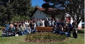 Casa Branca recebe estudantes de medicina veterinária para imersão em melhoramento genético na pecuária