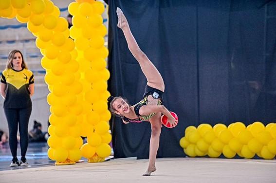 Copa de Ginástica Rítmica reúne talentos capixabas de todas as idades