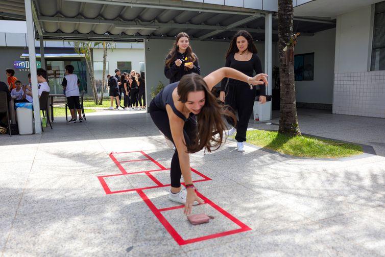 Livre brincar deve ser um compromisso coletivo com a infância