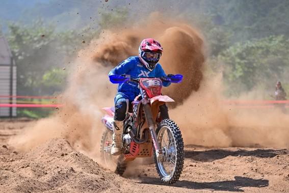 Piloto do Espírito Santo conquista medalha de ouro no Campeonato Brasileiro de Enduro