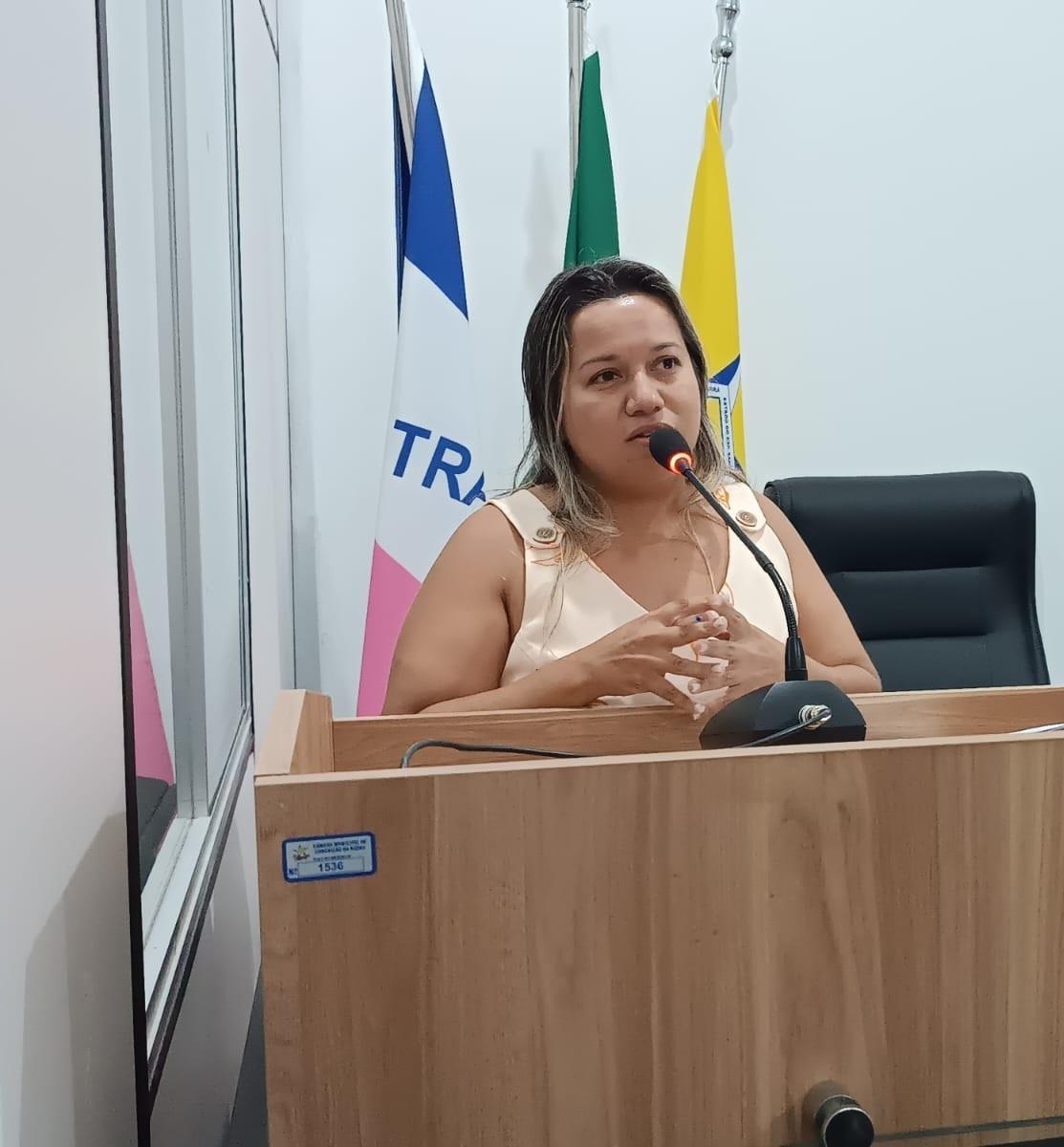 Reivindicação da vereadora Camila é atendida e Prefeitura realiza obra histórica na Rua Aroeira, em Conceição da Barra, ES