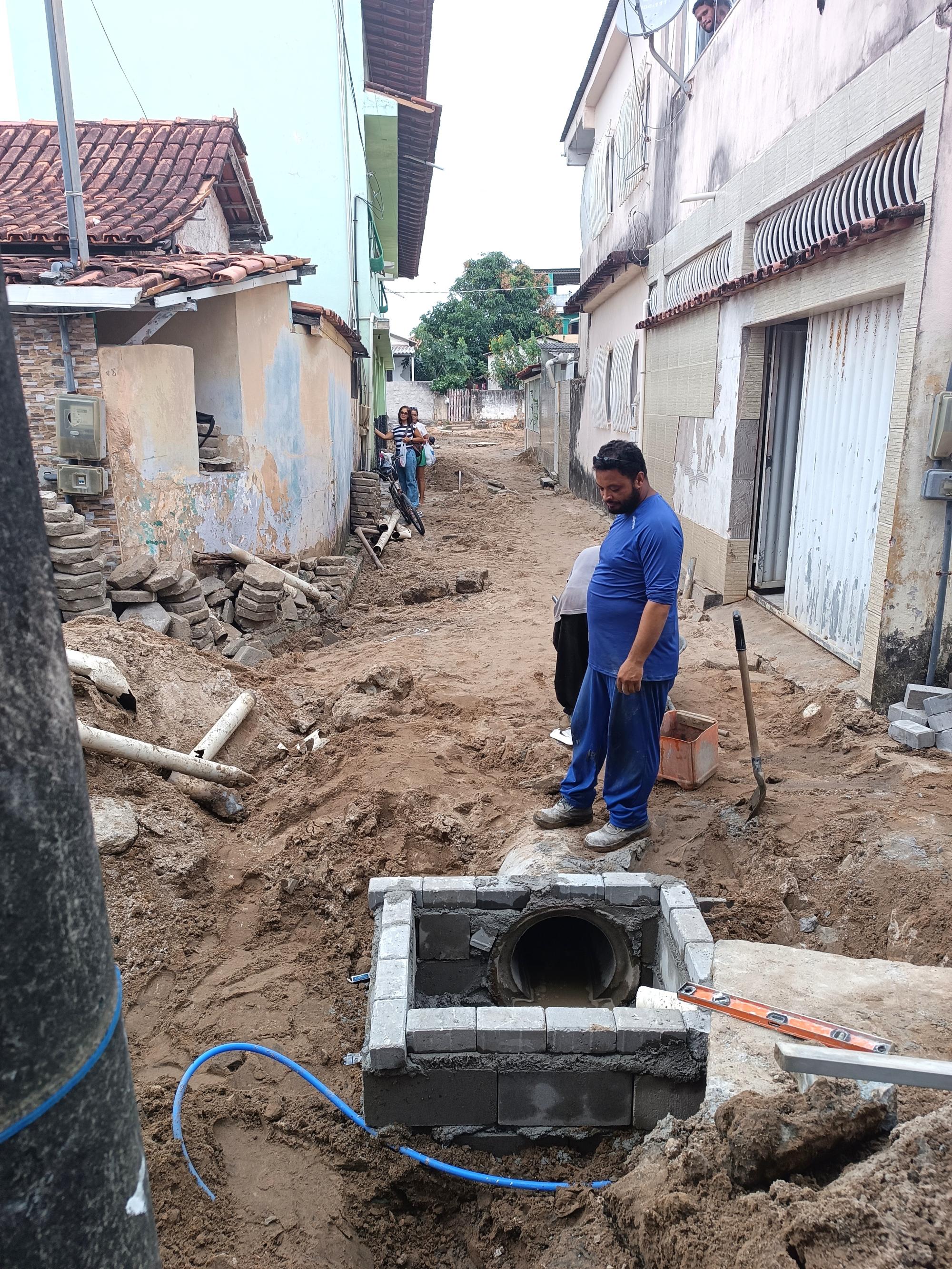 Reivindicação da vereadora Camila é atendida e Prefeitura realiza obra histórica na Rua Aroeira, em Conceição da Barra, ES