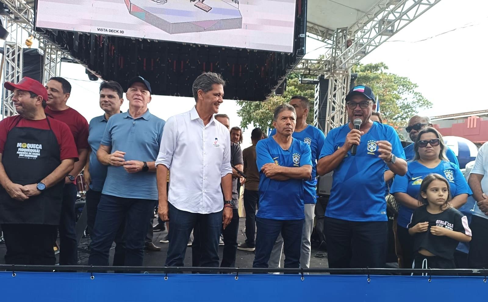 Governador Ricardo Ferraço anuncia investimentos para a saúde durante a 8ª edição da Maior Moqueca do Mundo, neste sábado (6), em Conceição da Barra, ES