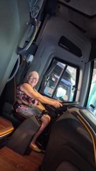 Aos 80 anos, capixaba reúne coleção de miniaturas inspiradas nos ônibus da Viação Águia Branca