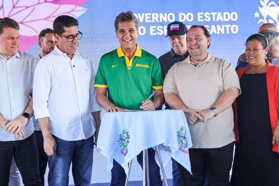 Governador Ricardo Ferraço entrega rodovia e anuncia novos investimentos para educação infantil em Anchieta, no ES