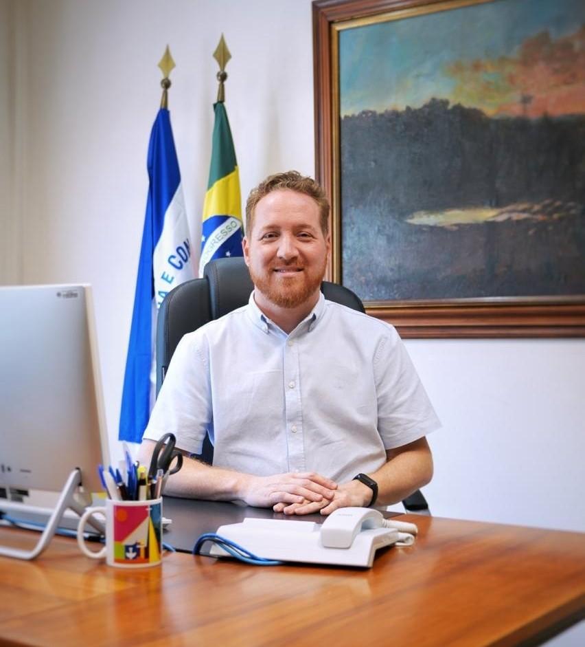 Vitor de Angelo leva debate sobre gestão escolar e resultados educacionais ao Norte do ES