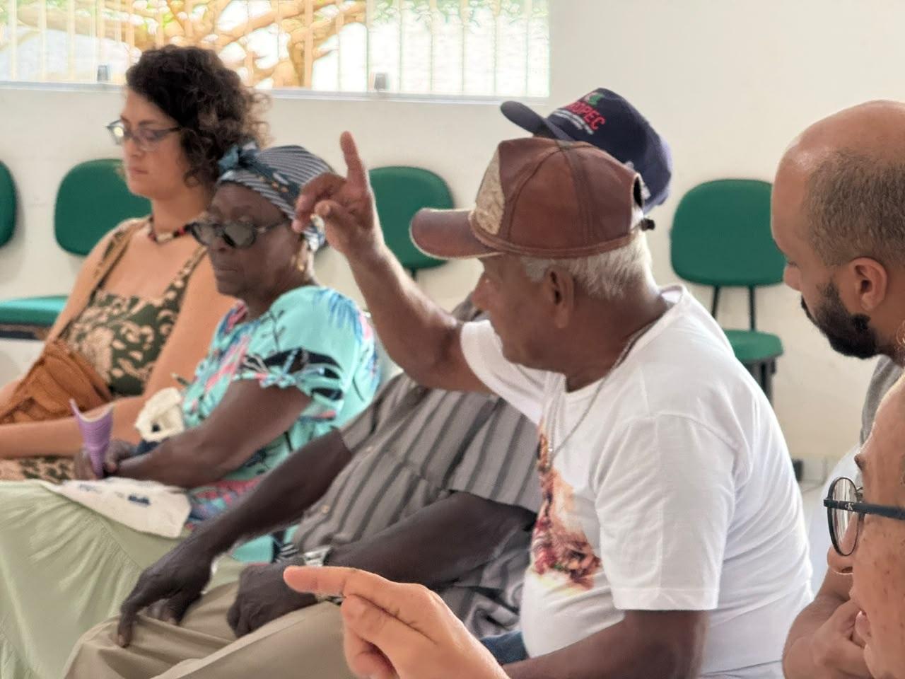 Secretaria Municipal de Cultura de Conceição da Barra promove reunião com mestres da cultura popular sobre editais do Cultura Viva