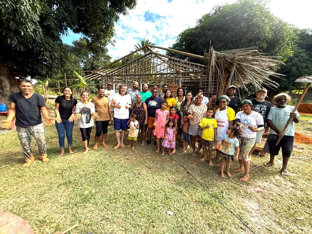 Embarreio do Quitungo fortalece tradição ancestral e une comunidade no Quilombo de Santana, em Conceição da Barra, ES