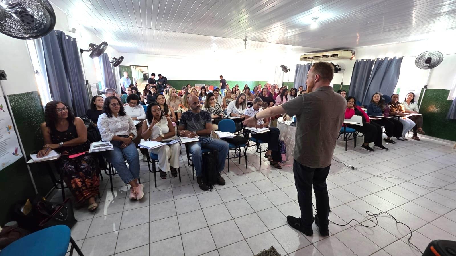 Gestão Escolar é tema de formação para diretores e pedagogos da Rede Municipal de Ensino de Conceição da Barra, no ES