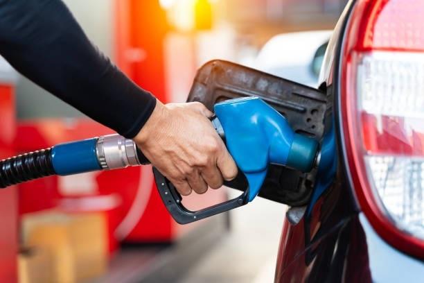 Gasolina também deve acompanhar tendência internacional de queda