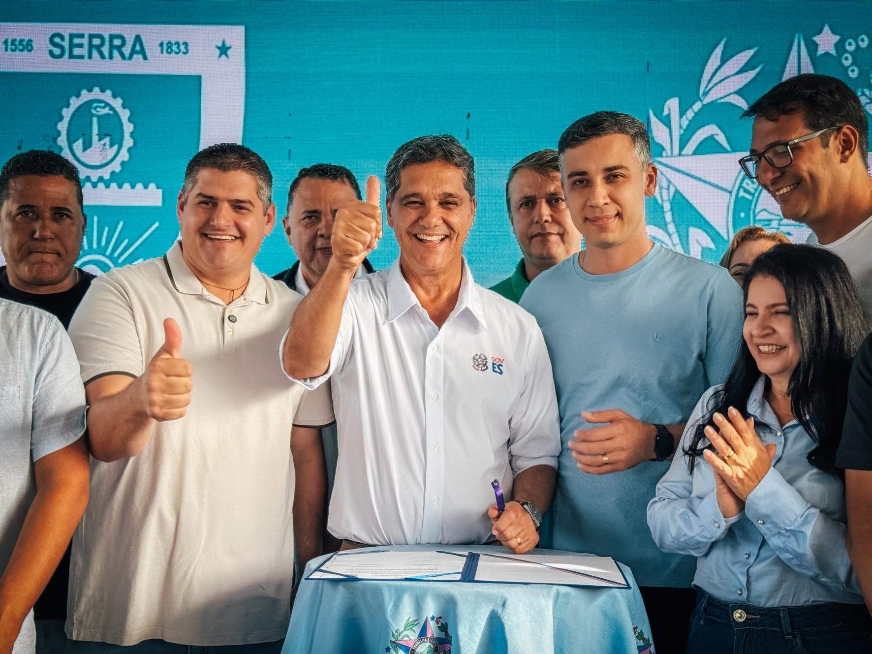 Governador Ricardo Ferraço inaugura ciclovia e autoriza quase R$ 50 milhões em novas obras na Serra, ES