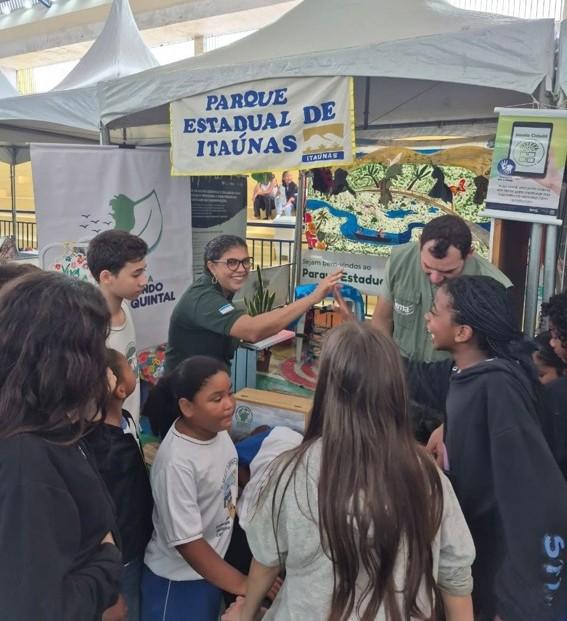 Iema participa da 5ª Feira de Educação Ambiental com ações voltadas à conservação marinha, em Conceição da Barra, ES