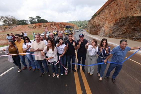 Governador Ricardo Ferraço entrega trecho da ES-230 e amplia investimentos em infraestrutura no Norte do Espírito Santo