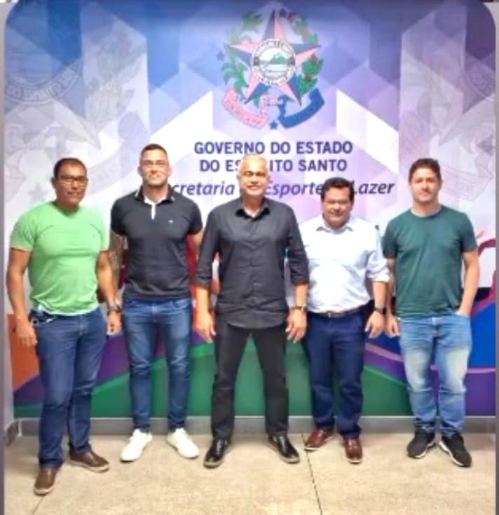 Esporte de Conceição da Barra, no ES, vive um novo momento Paulo Lemos assina reforma dos campos bom de bola da Catita e da Cohab