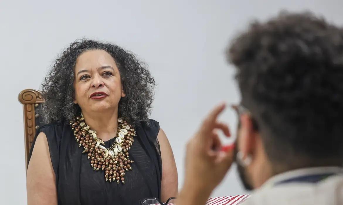 “Um Defeito de Cor não é uma contra-história”, diz Ana Maria Gonçalves