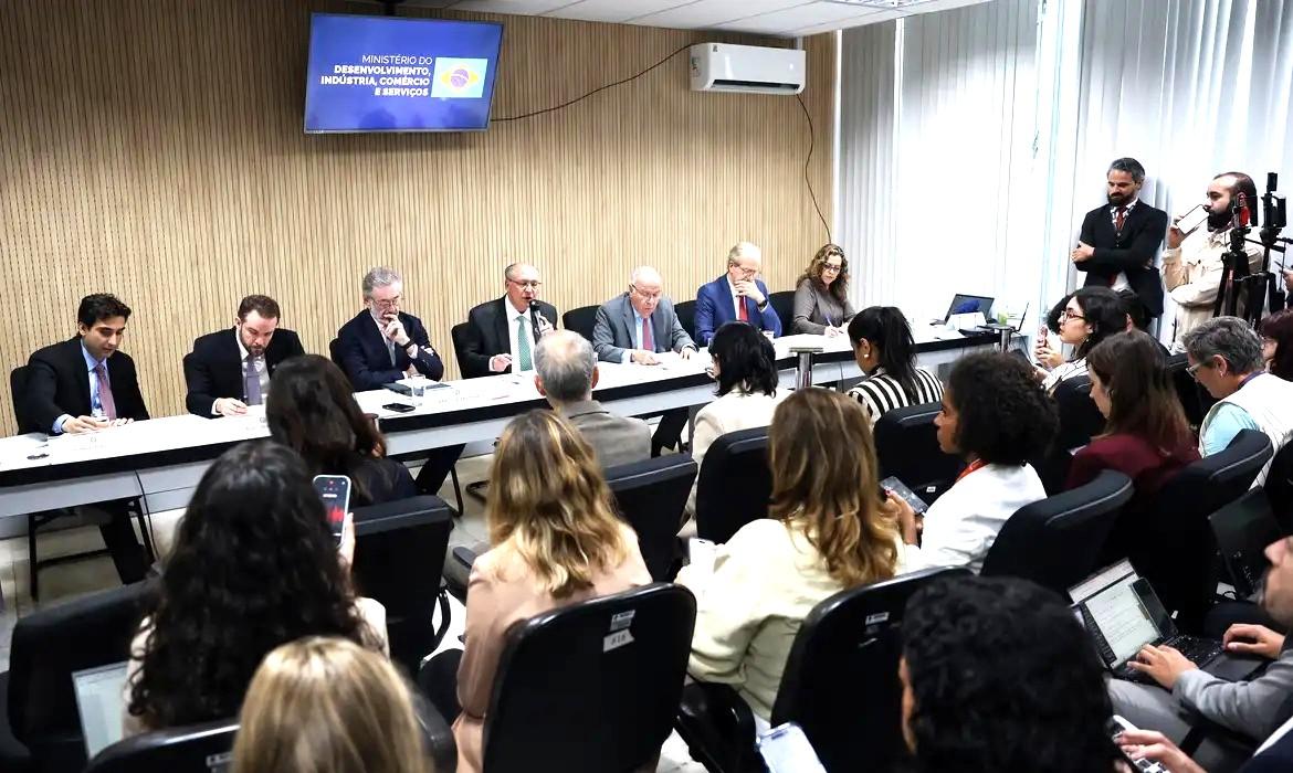 Setores atingidos por tarifaço dos EUA terão novo plano de socorro