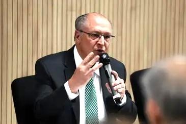 Setores atingidos por tarifaço dos EUA terão novo plano de socorro