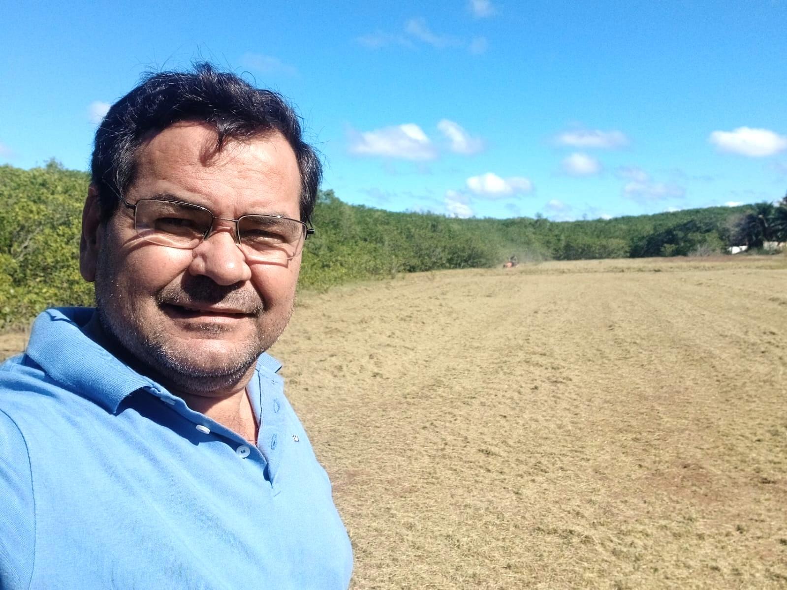Campinho do Bairro Santo Amaro, em Conceição da Barra, no ES, passa por revitalização e moradores comemoram melhorias