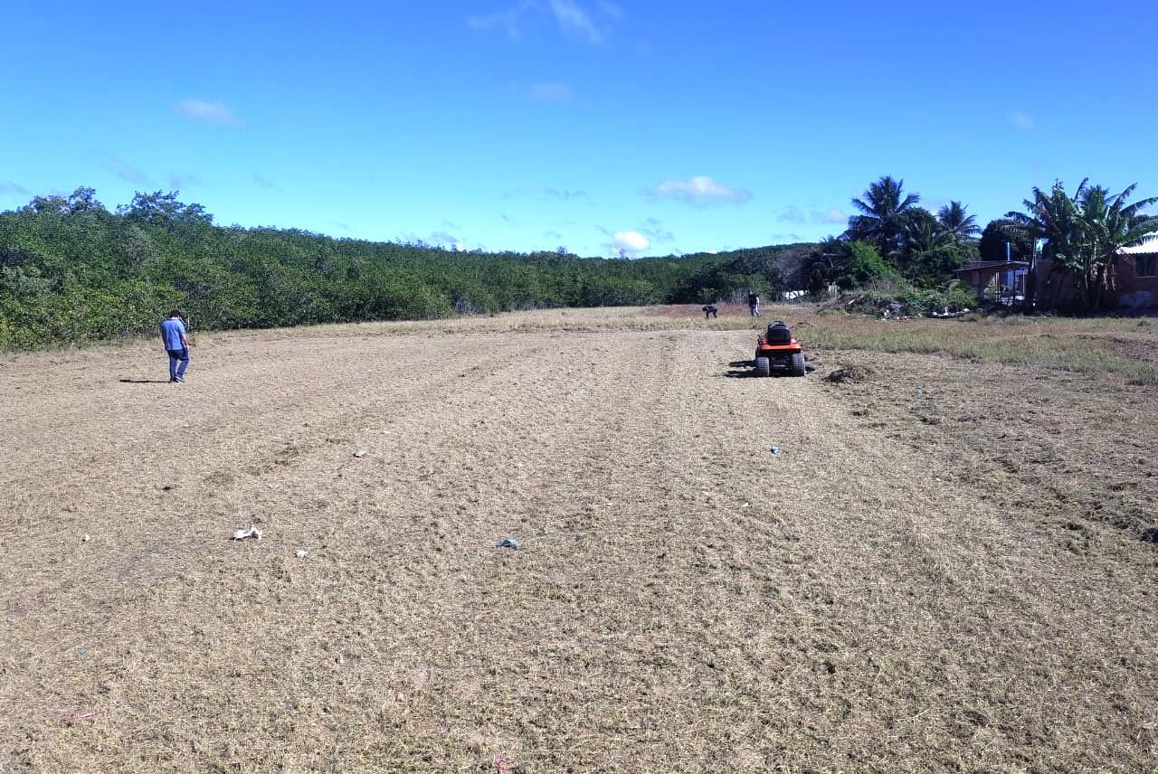 Campinho do Bairro Santo Amaro, em Conceição da Barra, no ES, passa por revitalização e moradores comemoram melhorias