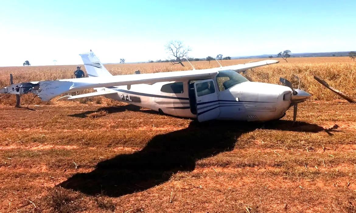 FAB intercepta aeronave suspeita vinda da Bolívia