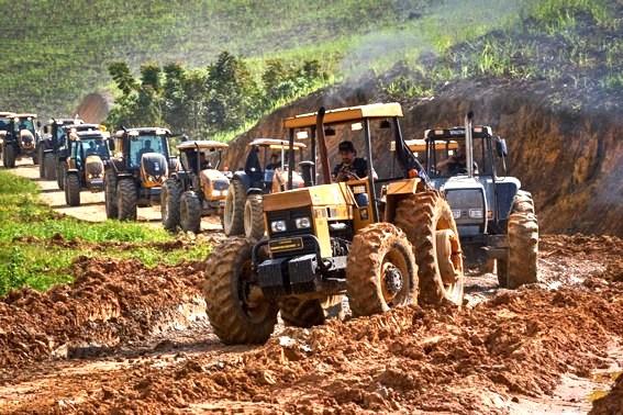 Oeste da Bahia será o próximo destino da maior expedição de tratores do mundo