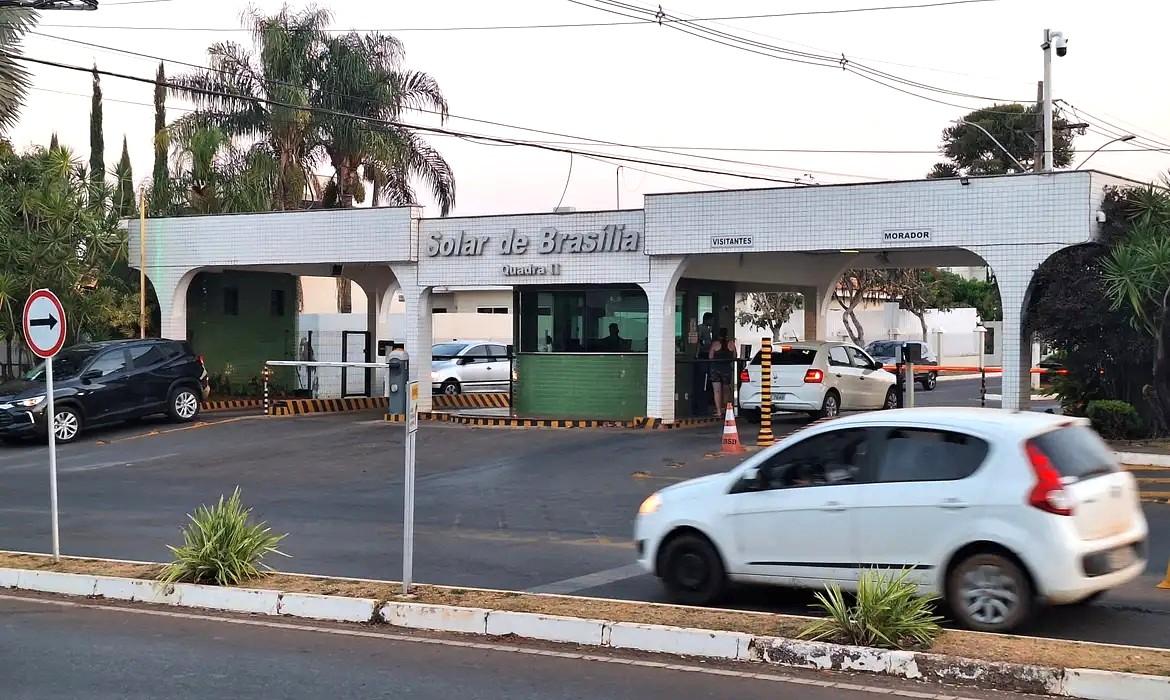 Moraes pede parecer da PGR sobre proibição de visitas a Bolsonaro