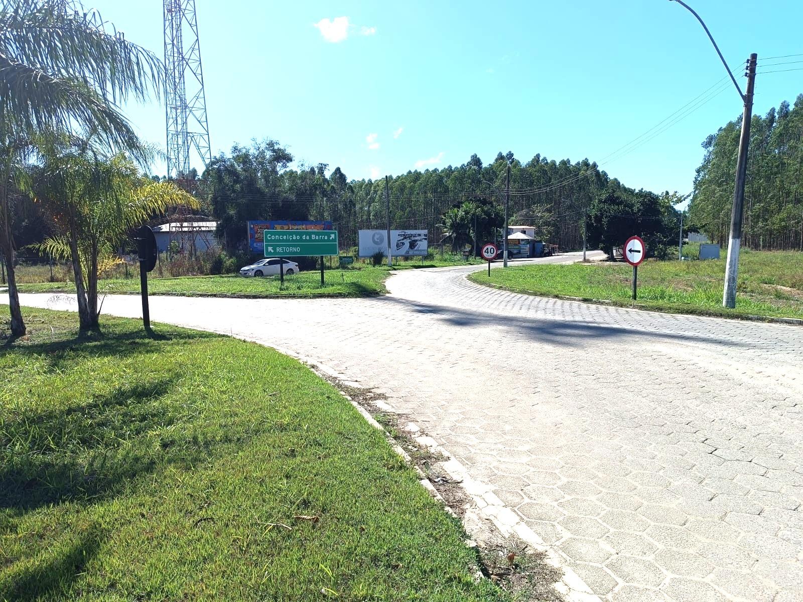 Camila reivindica a construção do Portal Turístico no trevo da BR-101 para fortalecer o turismo de Conceição da Barra, ES
