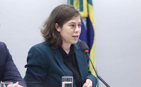 Avanço da IA corrói financiamento do jornalismo profissional no Brasil