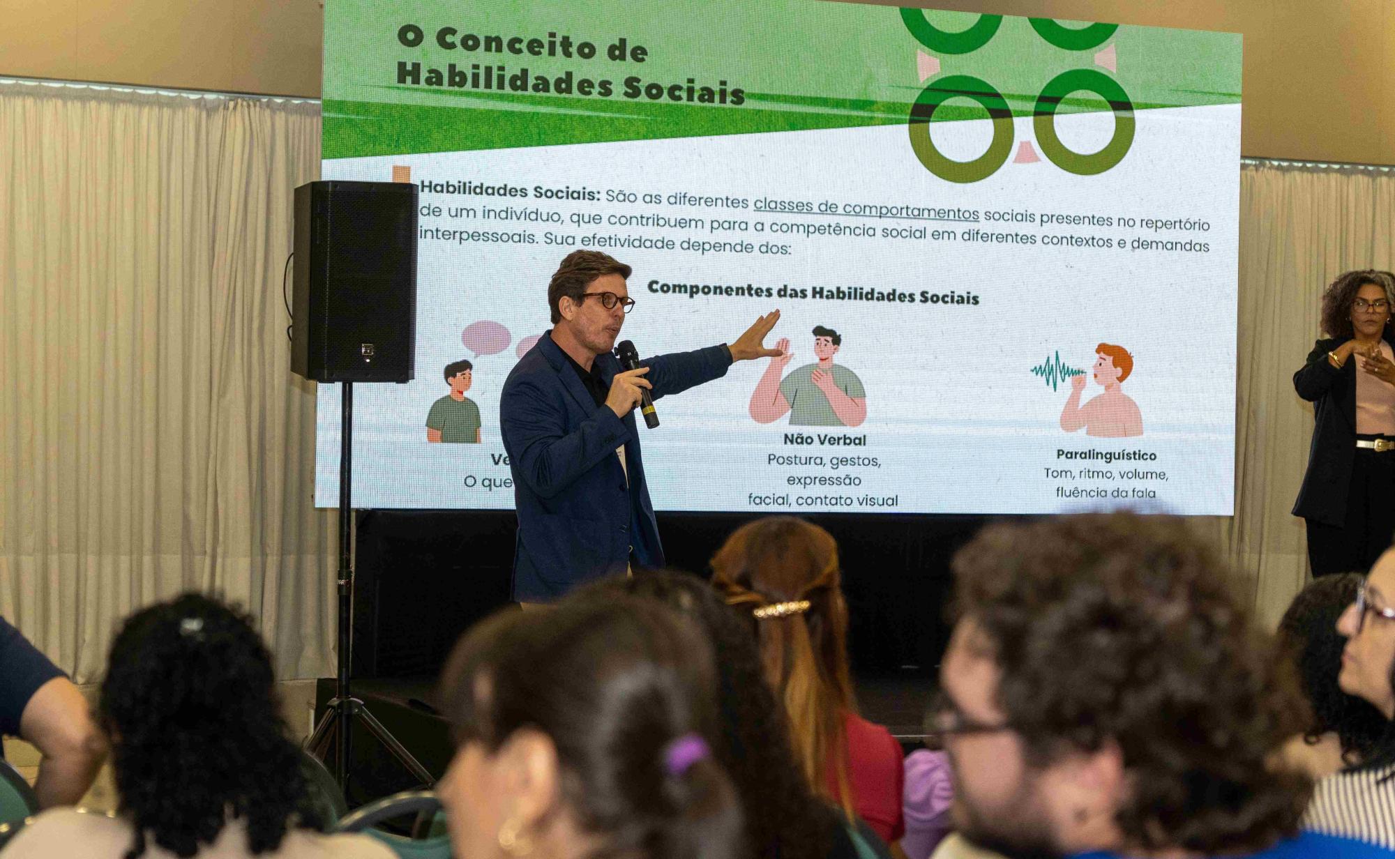 Brasil tem 2,4 milhões de pessoas com autismo. Mas as escolas estão preparadas para ensiná-las?
