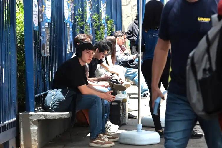 Com envelhecimento da população, eleitorado jovem recua 22% em 16 anos