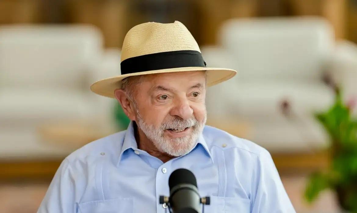 Lula busca reeleição com foco em pautas sociais