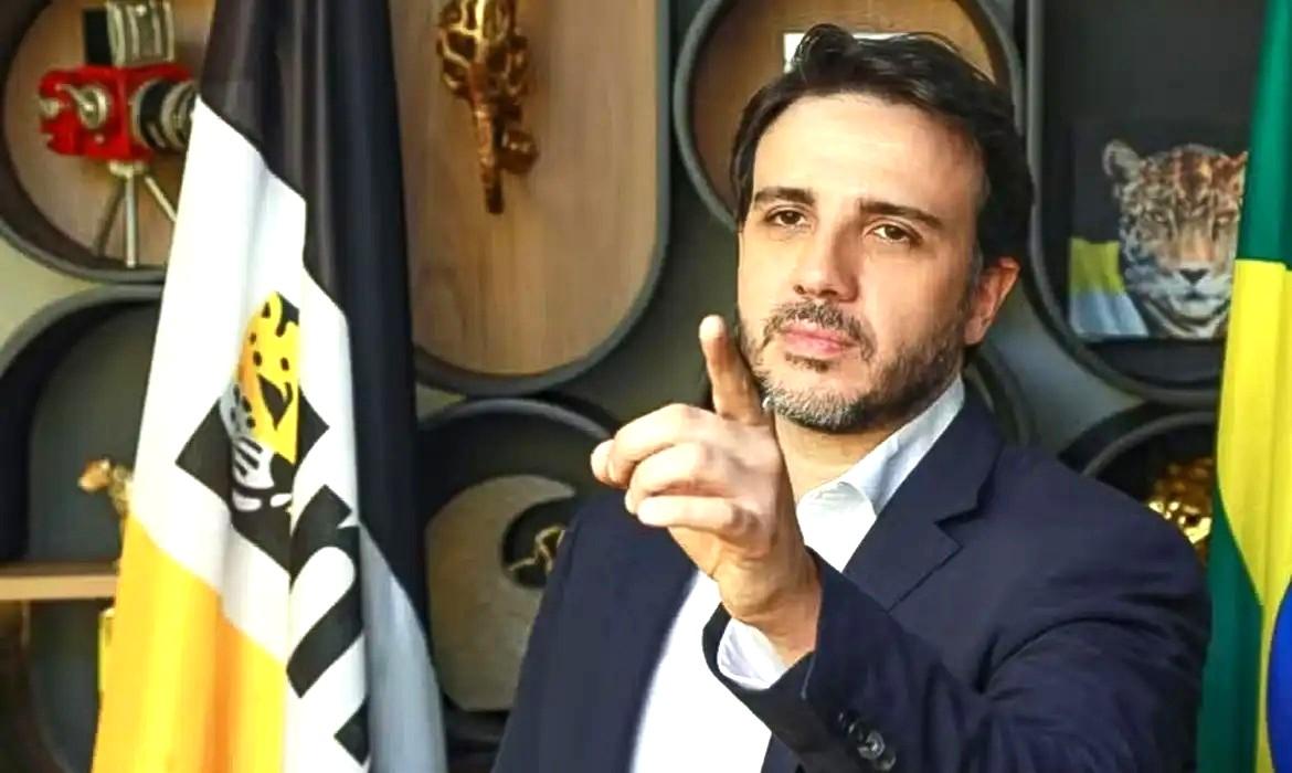 Defensor do impeachment em 2016, Renan Santos é candidato do Missão