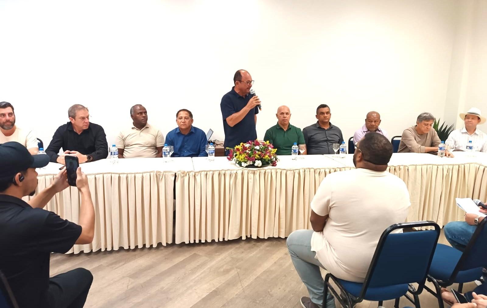 Prefeitura realiza audiência pública sobre obra de contenção da erosão e revitalização da orla da Guaxindiba, em Conceição da Barra, ES